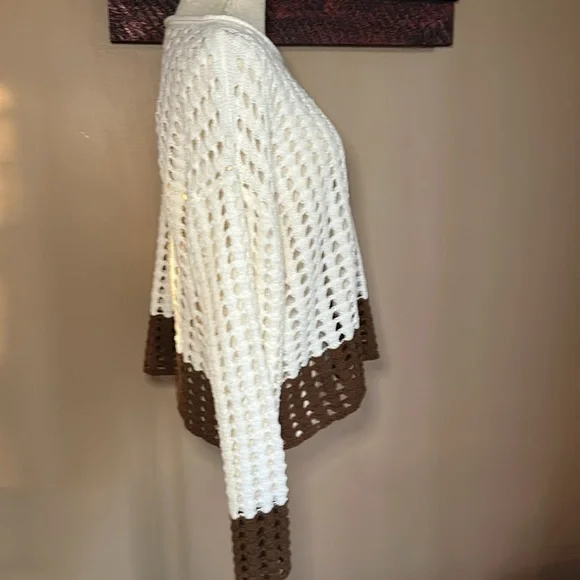 Women's A. Byer Crocheted Cropped Sweater Size X-Large Brown and Cream - Picture 4 of 13